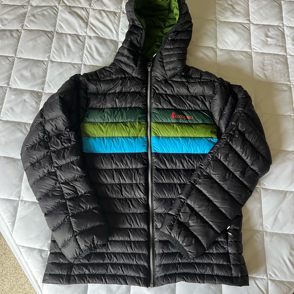 Cotopaxi Fuego Hooded Down Jacket - Men’s Medium.    Black with stripes.